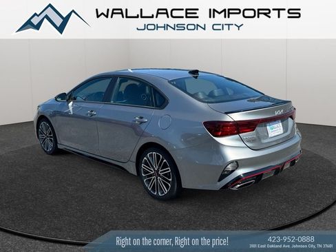 Used 2022 Kia Forte GT FWD image 3