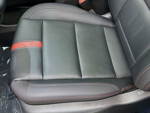 Used 2024 Chevrolet Traverse RS FWD image 22