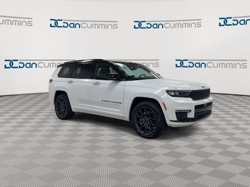 Used 2023 Jeep Grand Cherokee L Summit AWD/4WD image 2