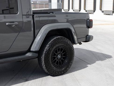 Used 2022 Jeep Gladiator Overland AWD/4WD image 5