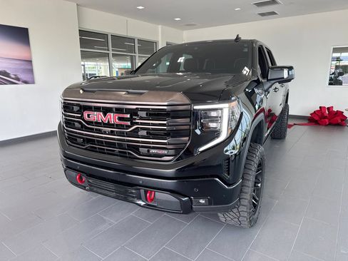 Used 2023 GMC Sierra 1500 AT4X AWD/4WD image 3