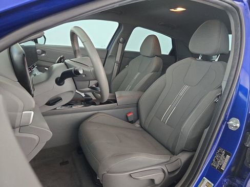 Used 2023 Hyundai Elantra SEL w/ Convenience Package FWD image 25