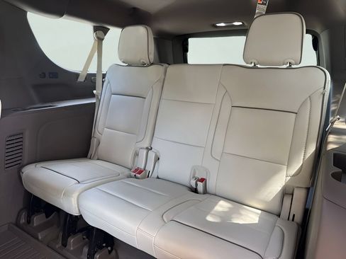 New 2026 GMC Yukon XL Denali w/ Sun & Power Step Package AWD/4WD image 24