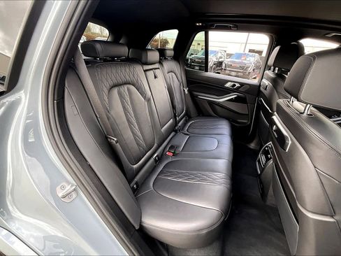 Used 2024 BMW X5 xDrive40i w/ M Sport Package image 20