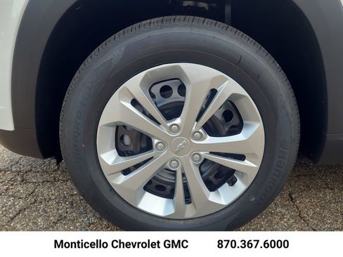 New 2026 Chevrolet Trax LS FWD image 9