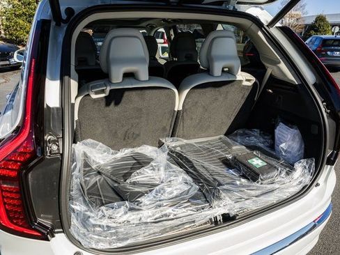 New 2026 Volvo XC90 B6 Ultra w/ Protection Package Premier image 10