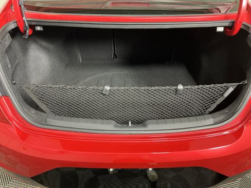 Used 2020 Hyundai Elantra SEL w/ Winter Weather Package image 17