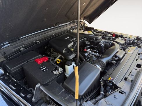 Used 2021 Jeep Wrangler Unlimited Sahara AWD/4WD image 26