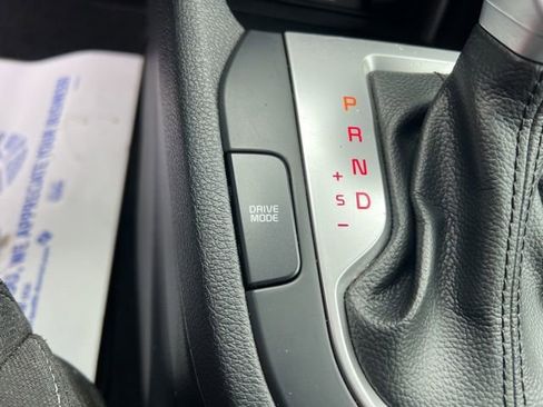 Certified 2022 Kia Forte LXS w/ LXS Technology Package image 22