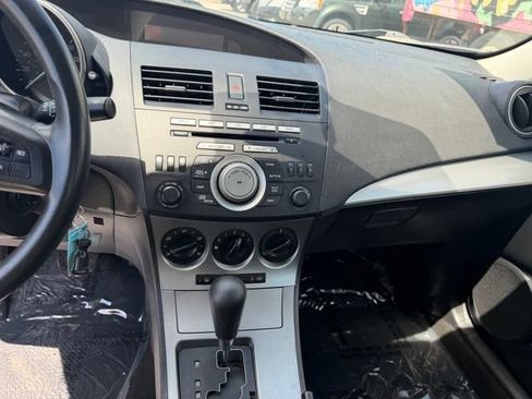 Used 2010 MAZDA MAZDA3 i Touring FWD image 10