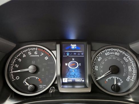 Used 2023 Toyota Tacoma TRD Pro AWD/4WD image 27