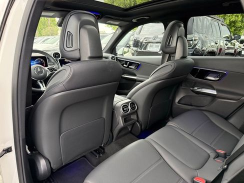 Certified 2026 Mercedes-Benz GLC 300 image 24