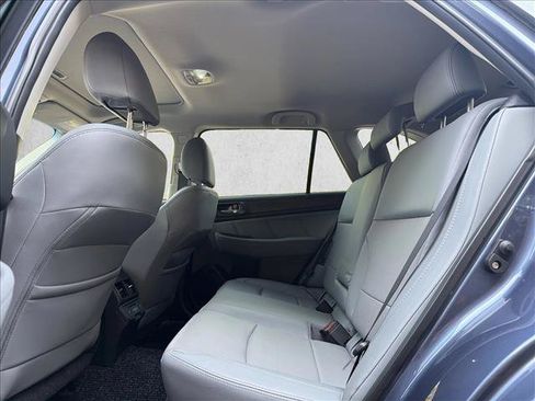 Used 2018 Subaru Outback 2.5i Limited AWD/4WD image 21