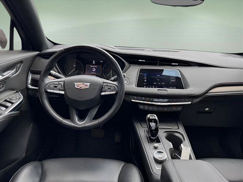Used 2023 Cadillac XT4 Premium Luxury w/ Technology Package FWD image 14