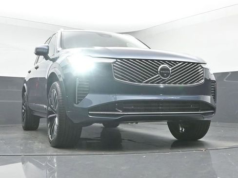 New 2026 Volvo XC90 B6 Plus w/ Protection Package Premier image 39