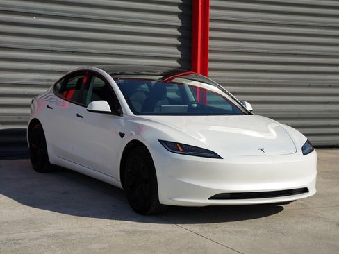 Used 2024 Tesla Model 3 Long Range image 3