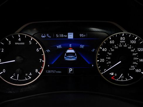 Used 2021 Nissan Murano Platinum w/ Cargo Package FWD image 26