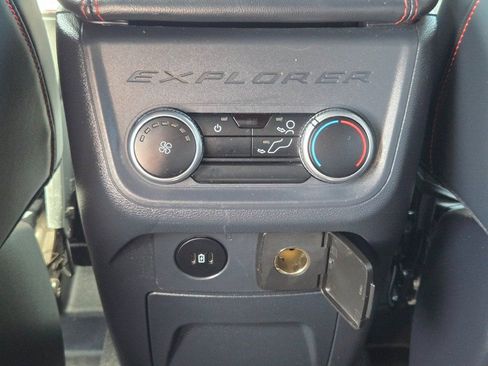 Used 2025 Ford Explorer ST-Line AWD/4WD image 21