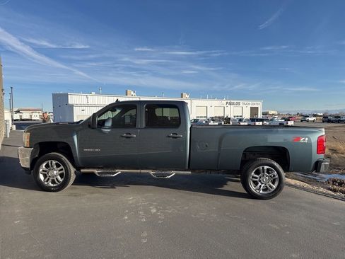 Used 2014 Chevrolet Silverado 3500 LT w/ Interior Plus Package image 7