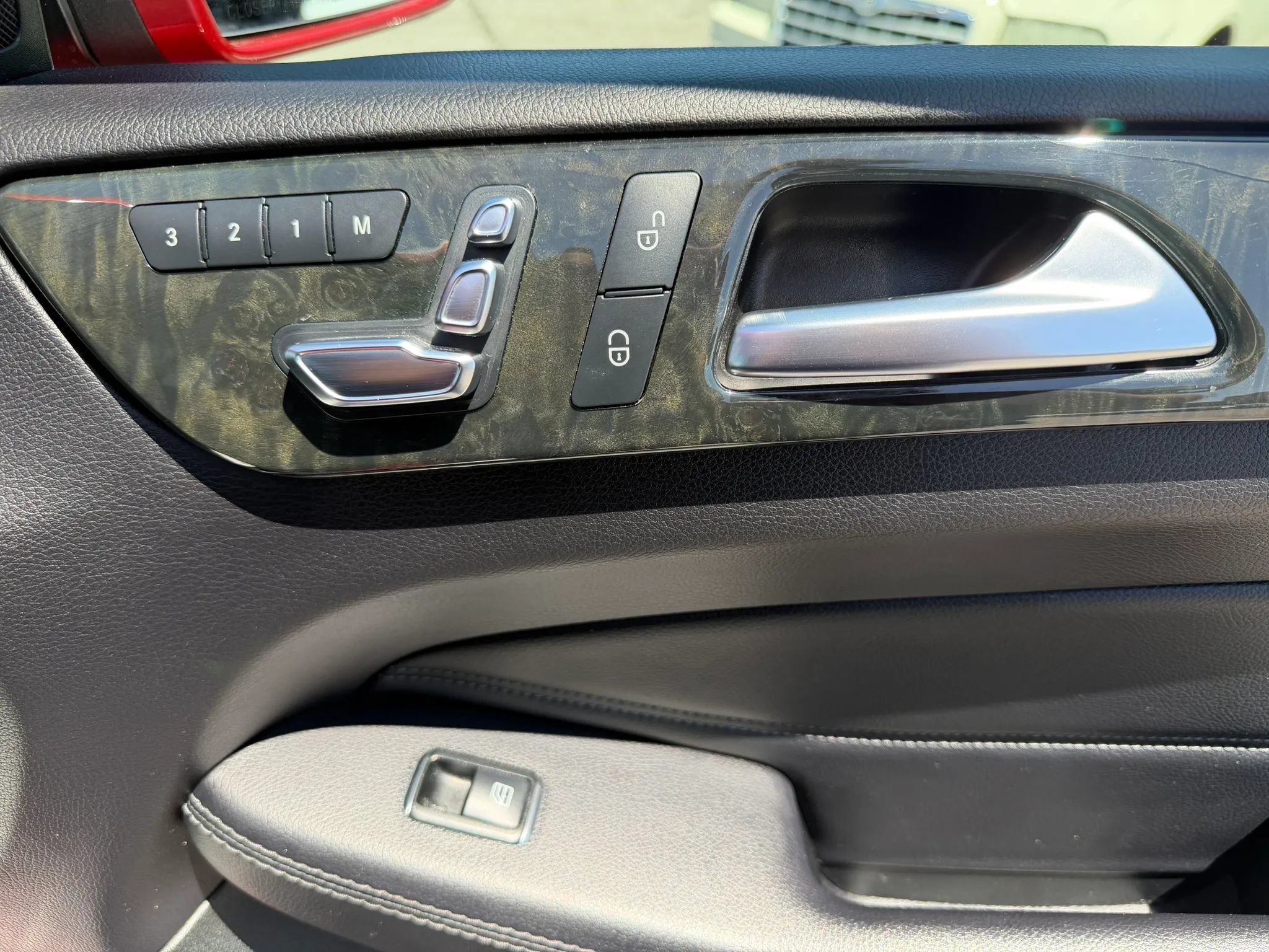 Used 2017 Mercedes-Benz GLS 450 4MATIC image 19