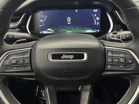 Used 2022 Jeep Grand Cherokee Limited 4xe image 22