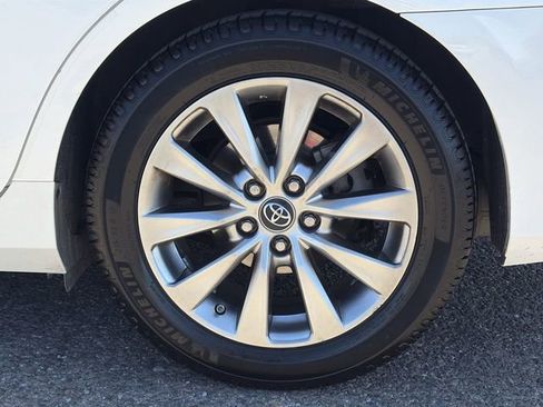 Used 2017 Toyota Camry XLE w/ Advanced Technology Package image 10