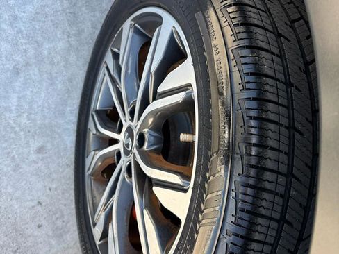 Used 2017 INFINITI QX30 Premium w/ Navigation Package image 17