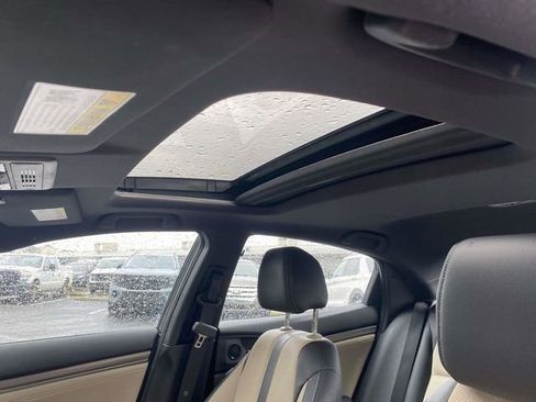 Used 2018 Honda Civic EX-L image 16