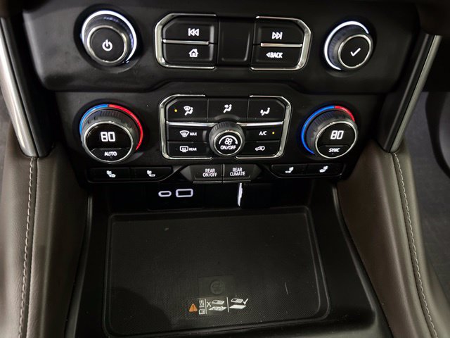 Used 2022 Chevrolet Tahoe Z71 w/ Luxury Package AWD/4WD image 14