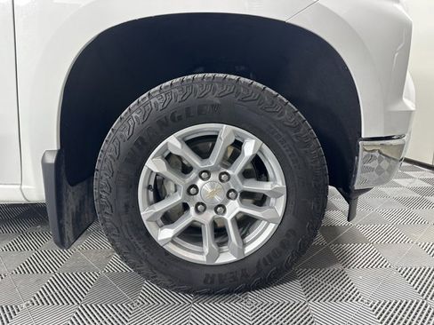 Used 2023 Chevrolet Silverado 1500 LT w/ Z71 Off-Road Package image 7