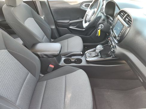 Used 2021 Kia Soul GT-Line FWD image 13