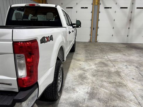 Used 2017 Ford F250 XL w/ Power Equipment Group AWD/4WD image 10