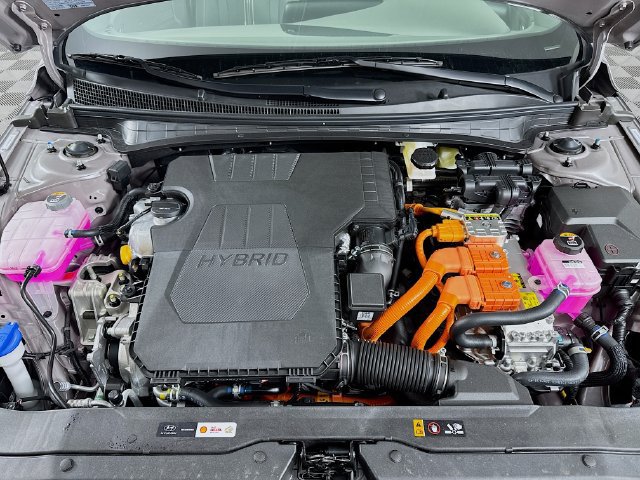 New 2025 Hyundai Elantra SEL FWD image 43