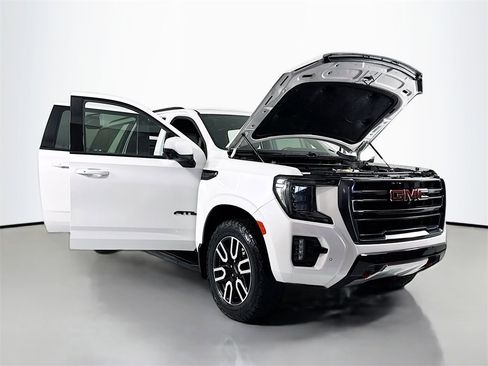 Used 2023 GMC Yukon XL AT4 image 33