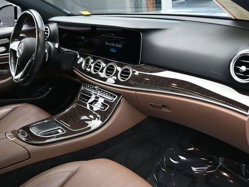 Used 2021 Mercedes-Benz E 450 4MATIC Sedan image 46