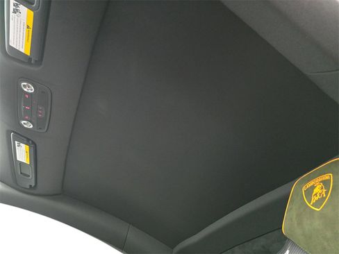 Used 2024 Lamborghini Huracan Sterrato image 28