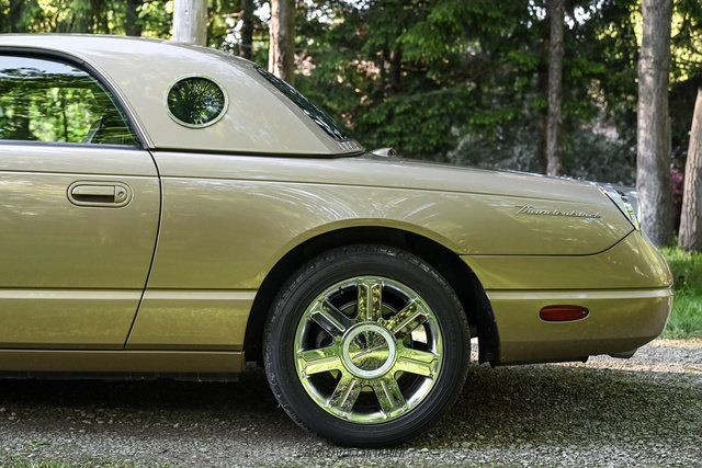 Used 2005 Ford Thunderbird RWD image 5