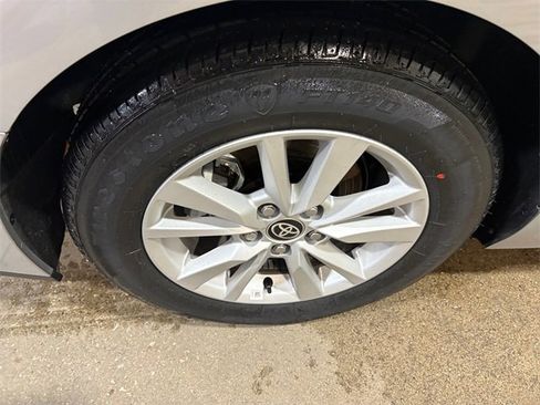 New 2026 Toyota Camry LE image 18