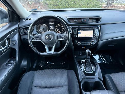 Used 2017 Nissan Rogue SV w/ SV Premium Package AWD/4WD image 7
