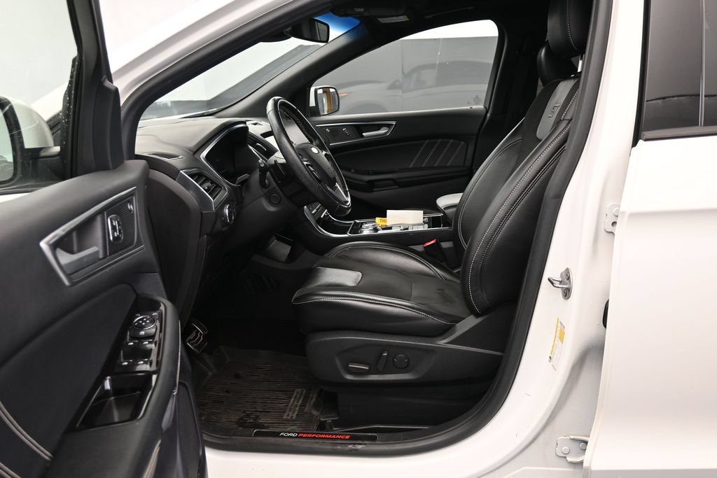 Used 2020 Ford Edge ST w/ Equipment Group 401A AWD/4WD image 18