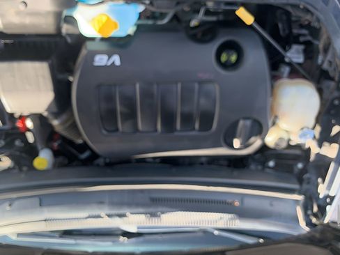 Used 2019 Dodge Journey SE image 17