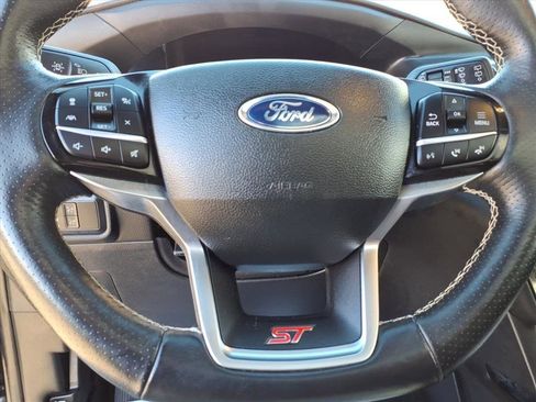 Used 2022 Ford Explorer ST w/ ST Street Pack image 18