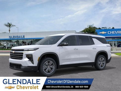 New 2026 Chevrolet Traverse LT w/ Driver Confidence Package FWD image 2