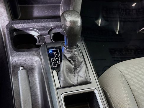 Certified 2020 Toyota Tacoma SR image 10