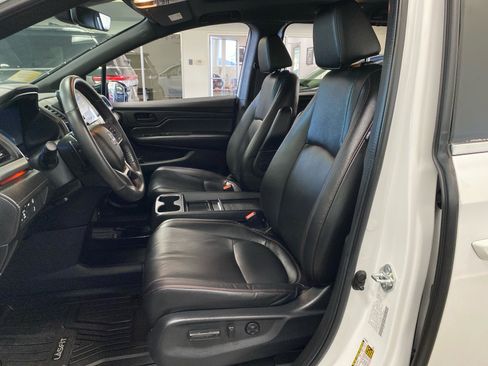 Used 2024 Honda Odyssey Sport image 15