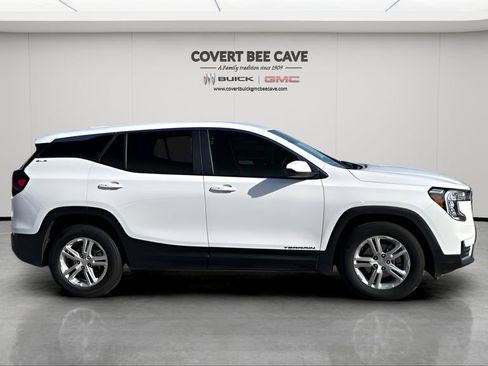 Certified 2024 GMC Terrain SLE image 11