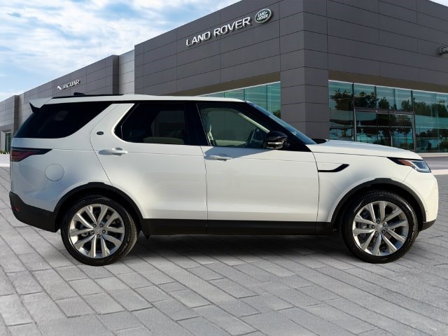 New 2026 Land Rover Discovery S AWD/4WD image 6