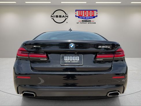 Used 2023 BMW 530e xDrive AWD/4WD image 3