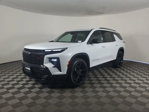 New 2026 Chevrolet Traverse RS w/ LPO, Floor Liner Package FWD image 8