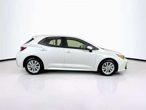 Certified 2025 Toyota Corolla SE FWD image 10
